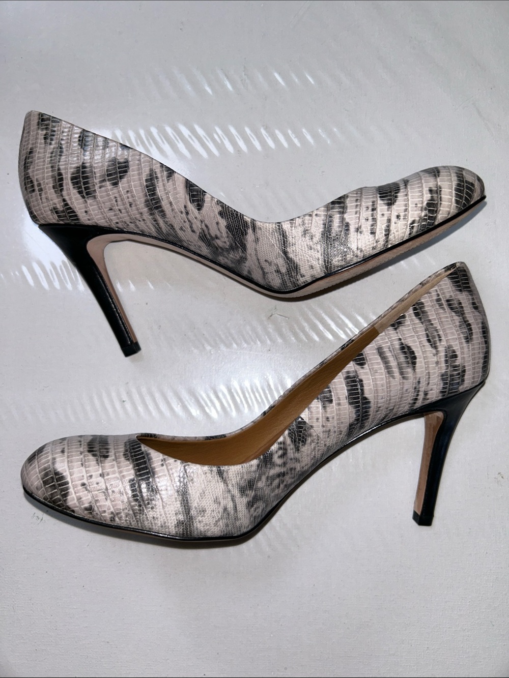 NWOB Ann Taylor Black and Gray Snakeskin-Print Leather Heel Pumps